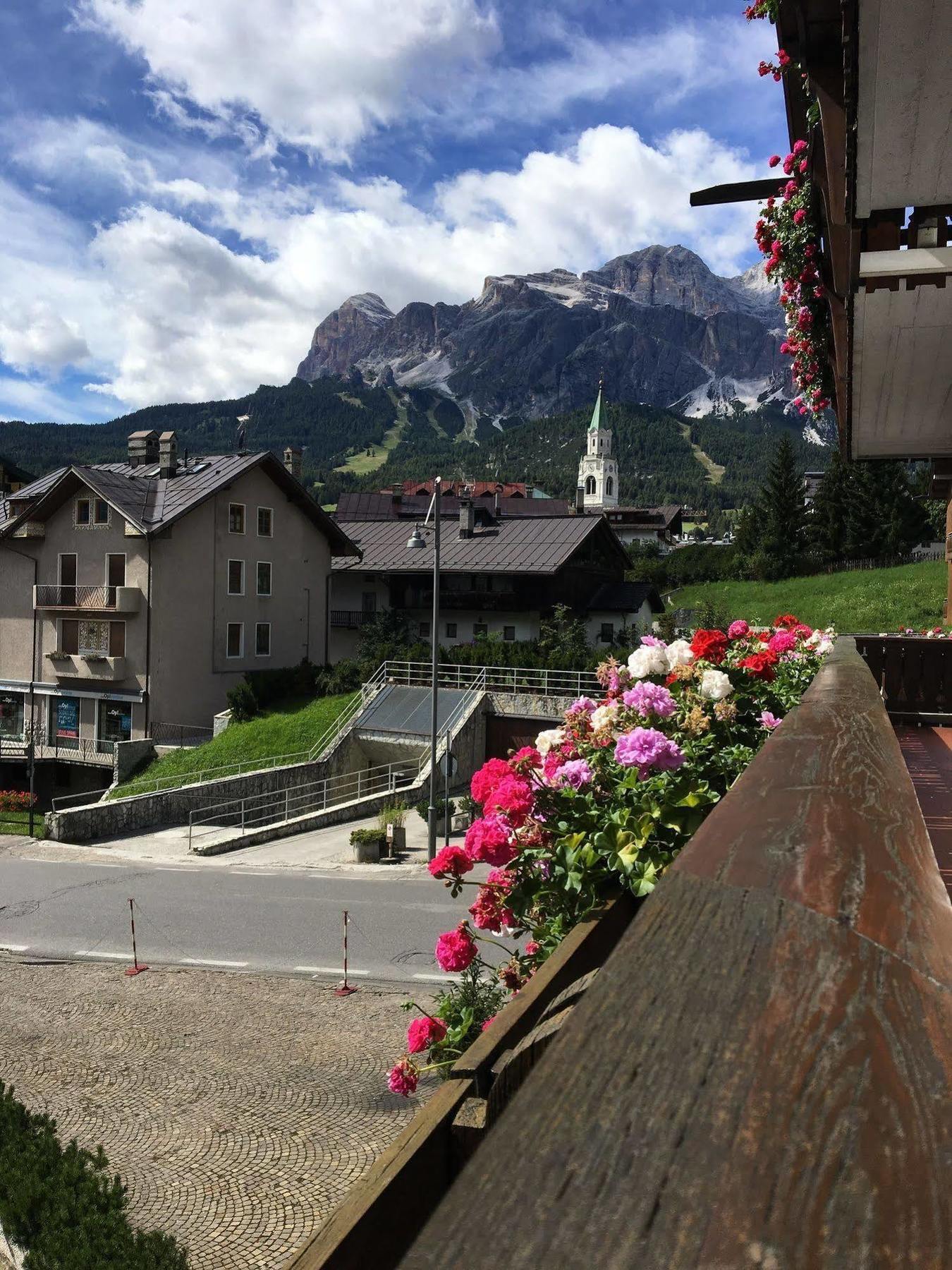 Meuble Villa Neve Cortina dʼAmpezzo Zewnętrze zdjęcie